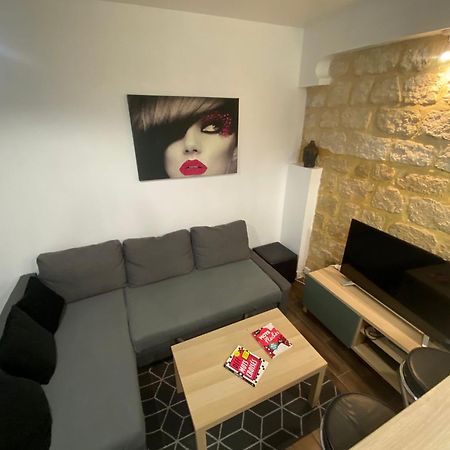 Agreable Appartement In Montmartre Parigi Esterno foto