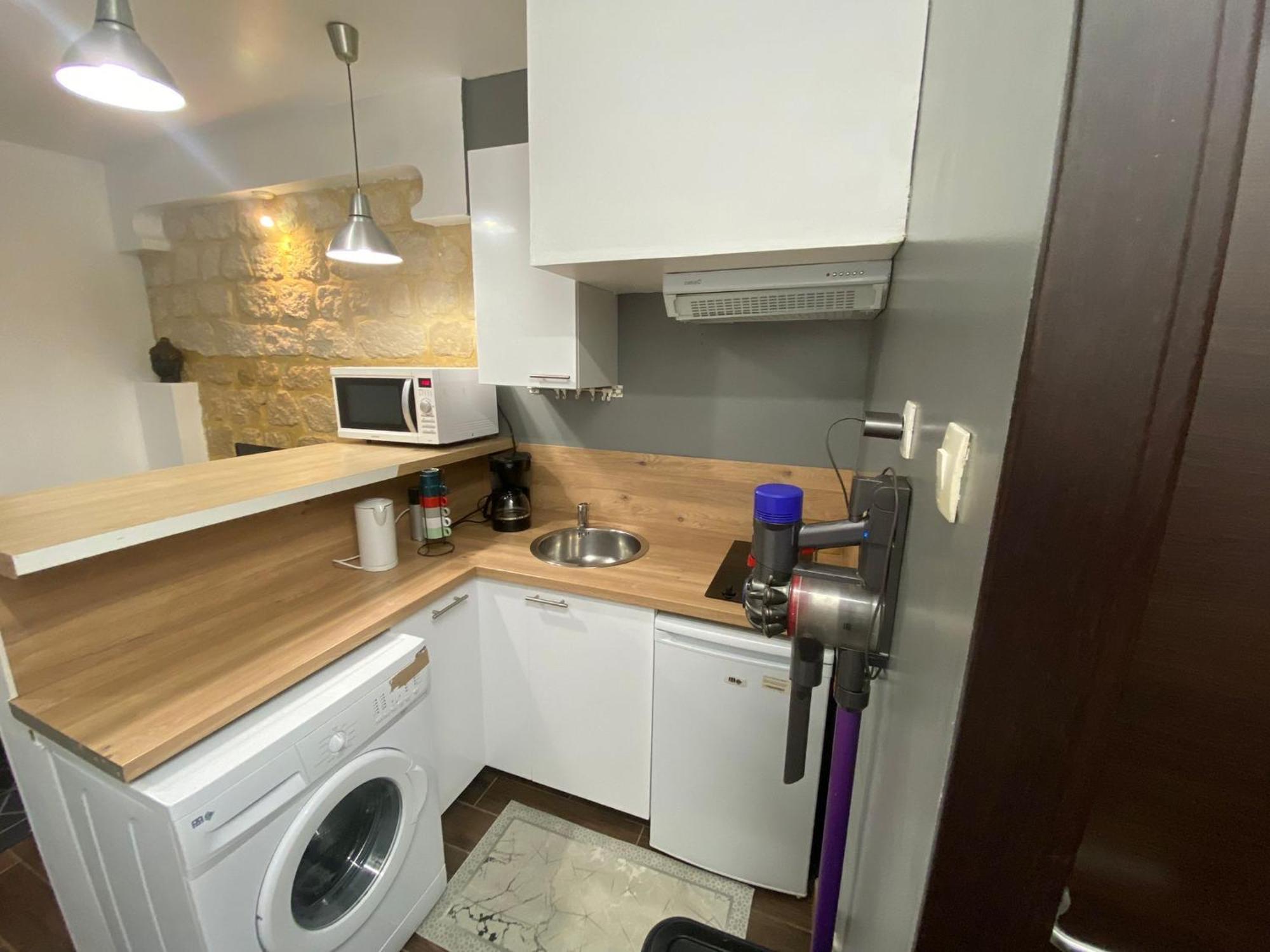 Agreable Appartement In Montmartre Parigi Esterno foto