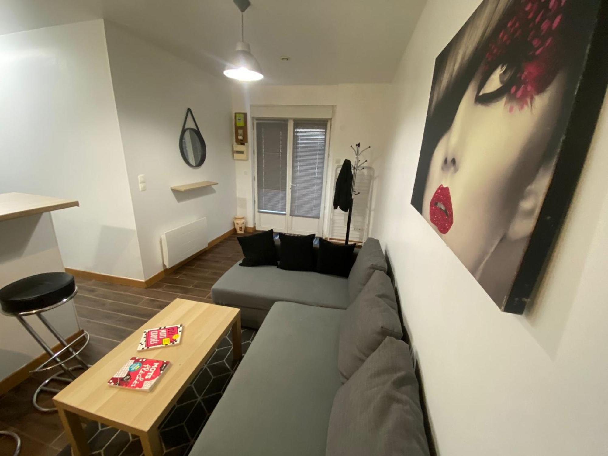 Agreable Appartement In Montmartre Parigi Esterno foto