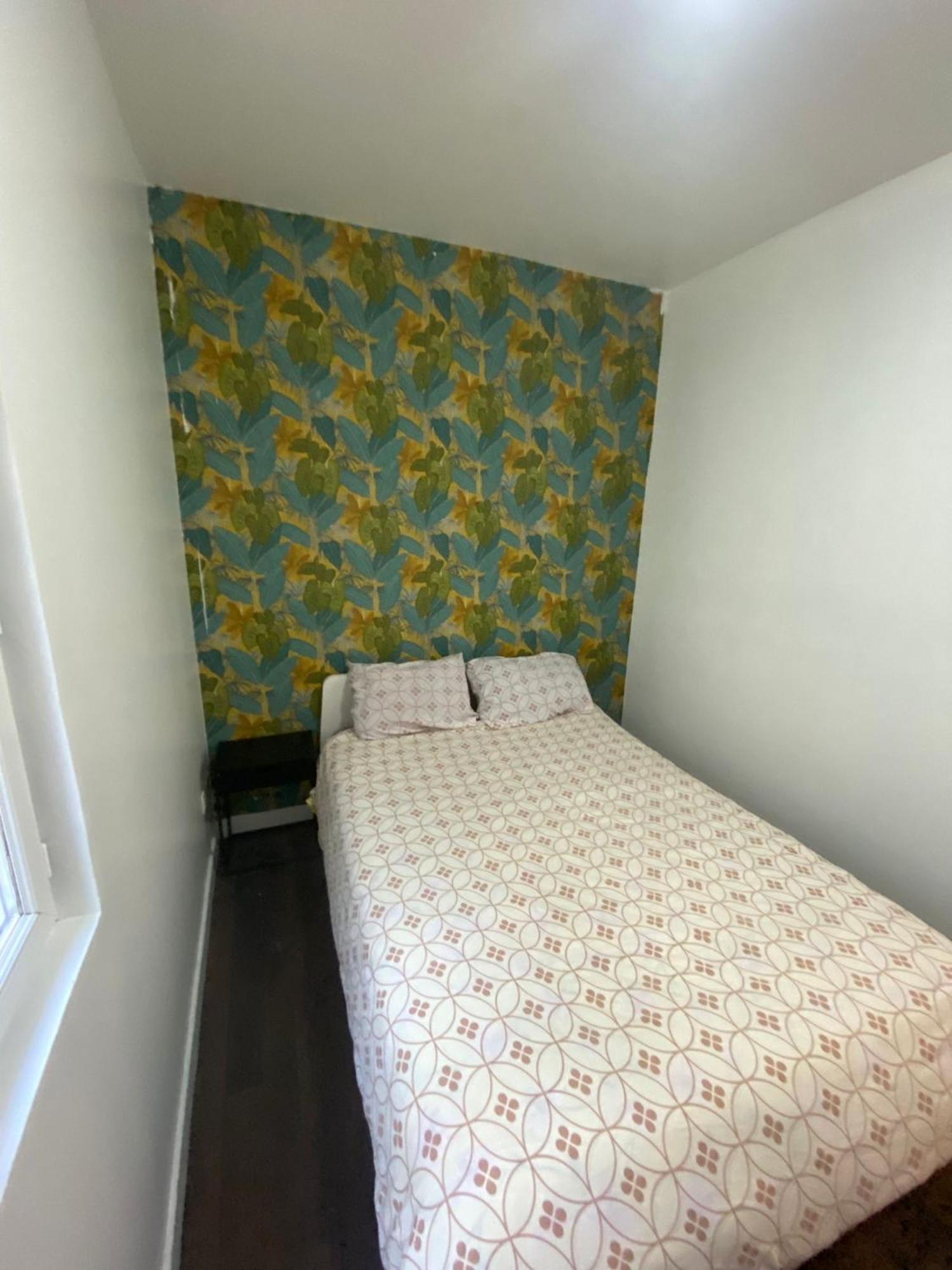 Agreable Appartement In Montmartre Parigi Esterno foto
